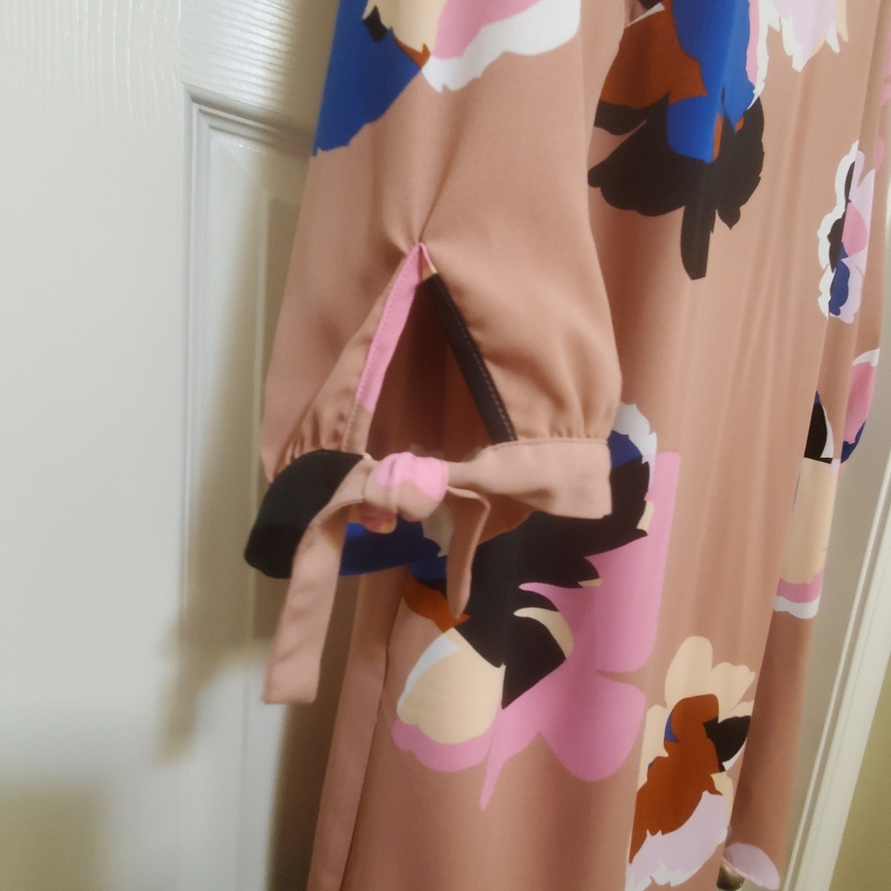 Dress - Picture 3 of 8